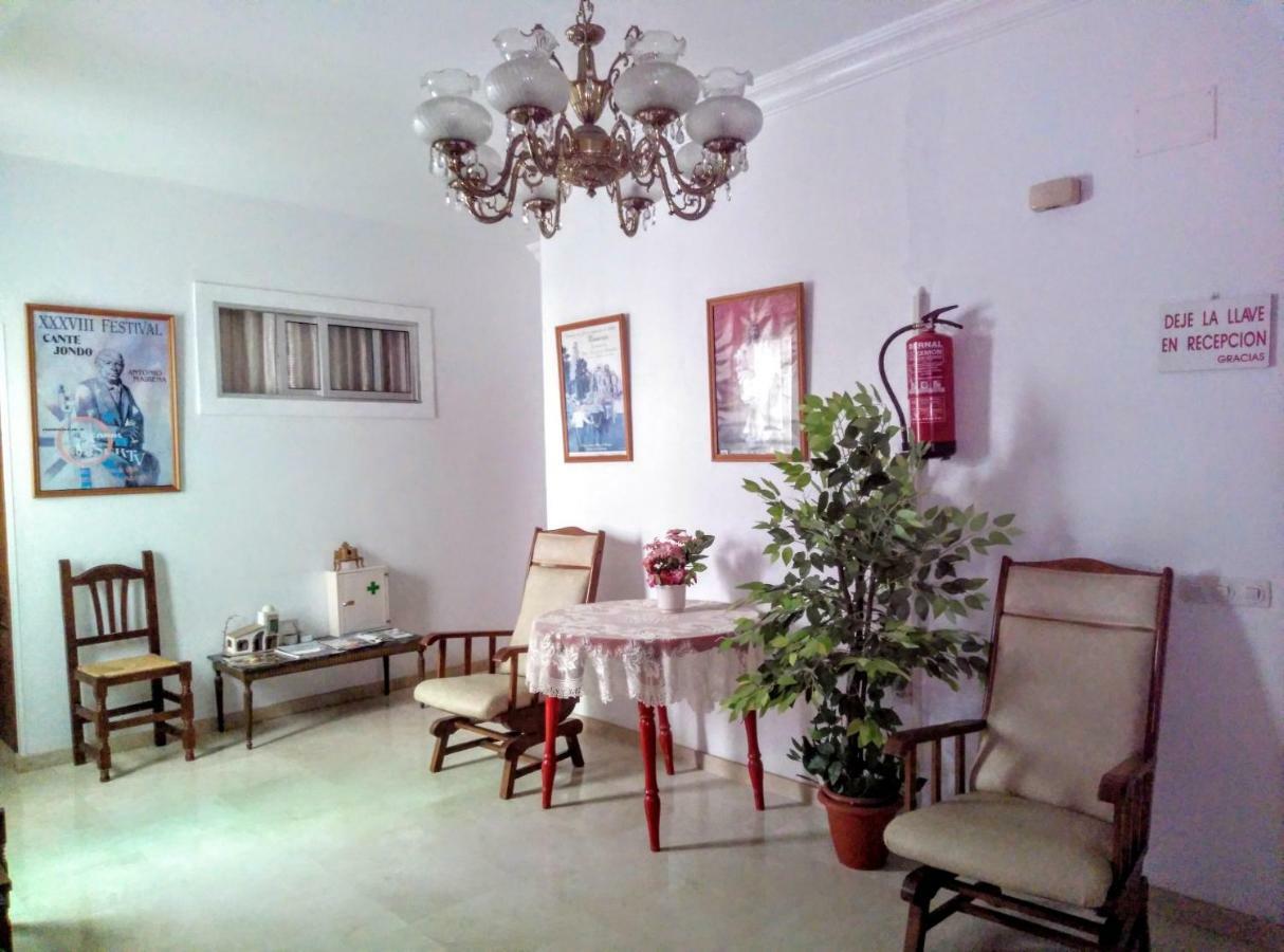 Pension Larra Mairena De Alcor Ngoại thất bức ảnh