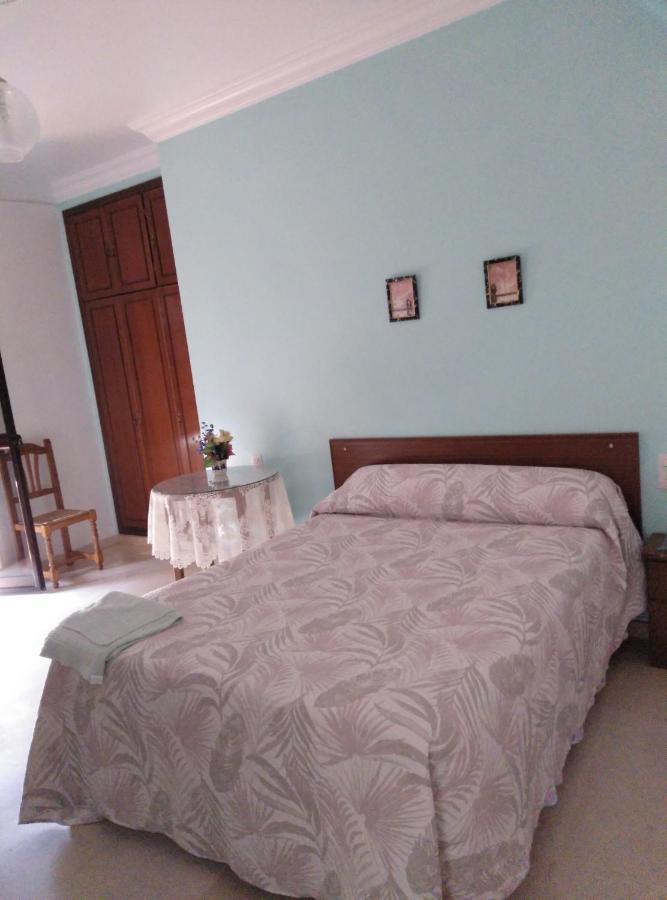 Pension Larra Mairena De Alcor Ngoại thất bức ảnh